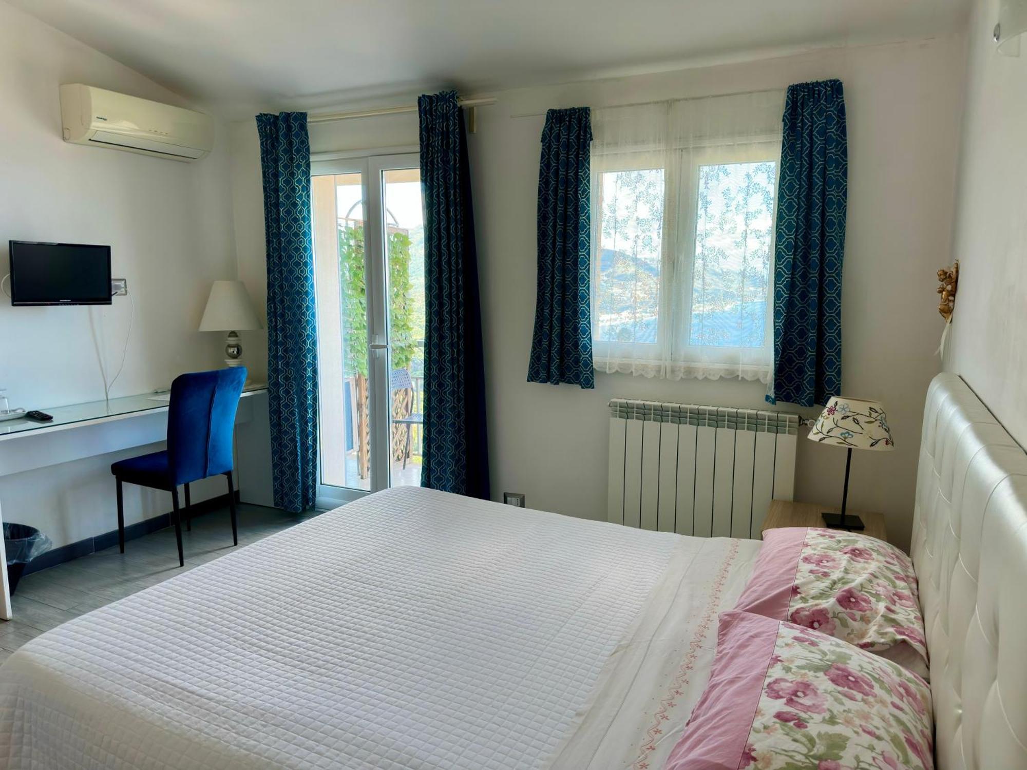 Bed and Breakfast Blue Sky House Таорміна Екстер'єр фото